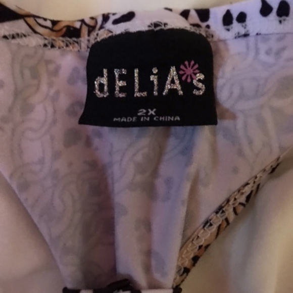 Stay Wild at Heart Women's Tank Top - Gold and Cream Delia's - Picture 5 of 5